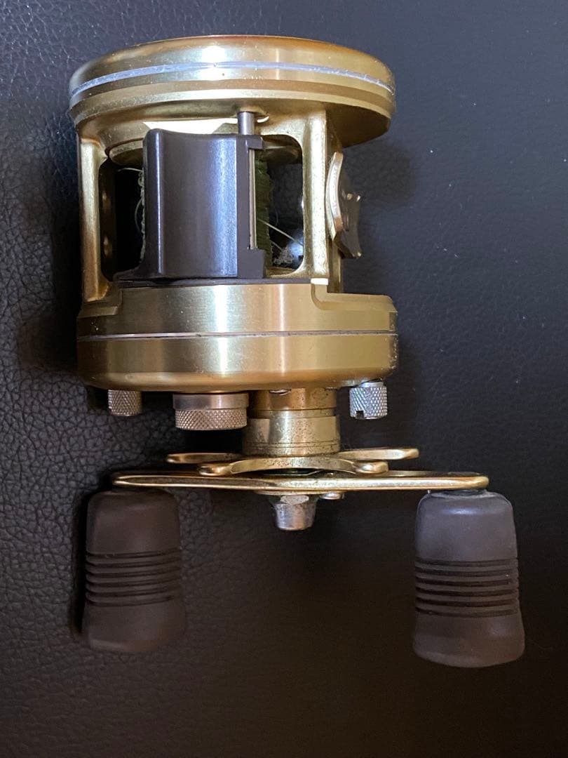 SHIMANO CALCUTTA ベイトリール ゴールド