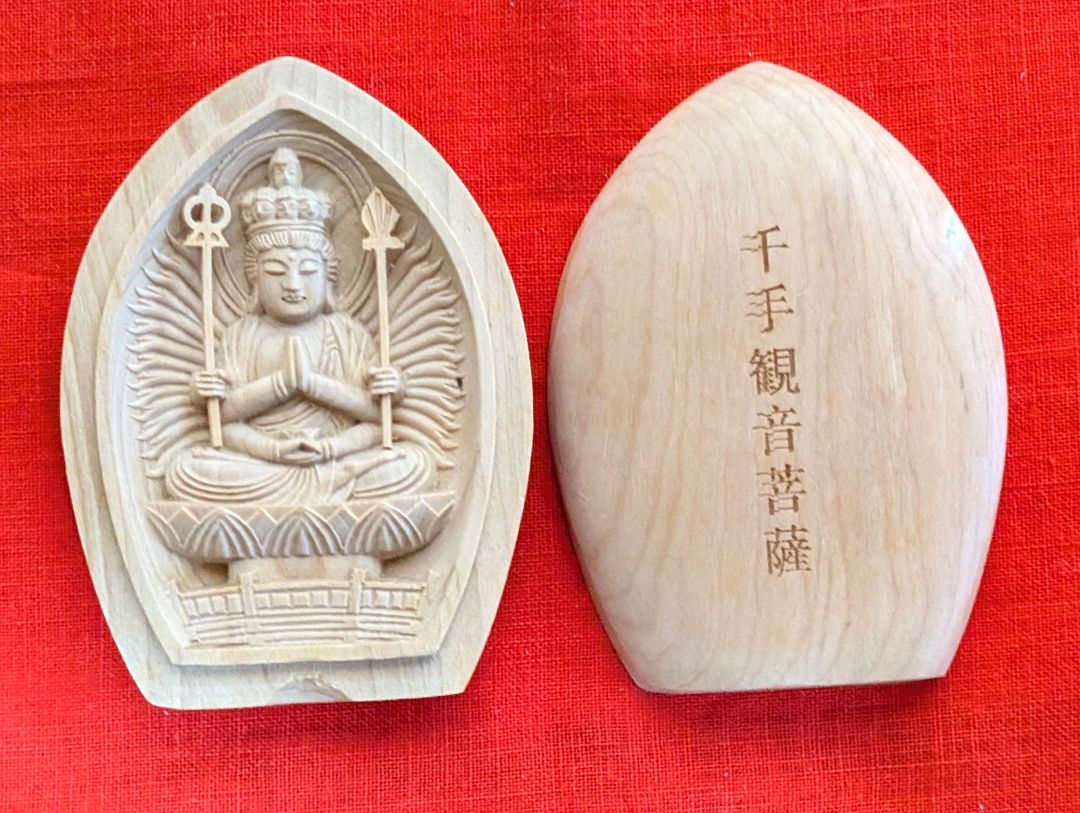 木彫り　菩薩　如来　明王　工芸品　 オブジェ　骨董品　アンティーク　レトロ