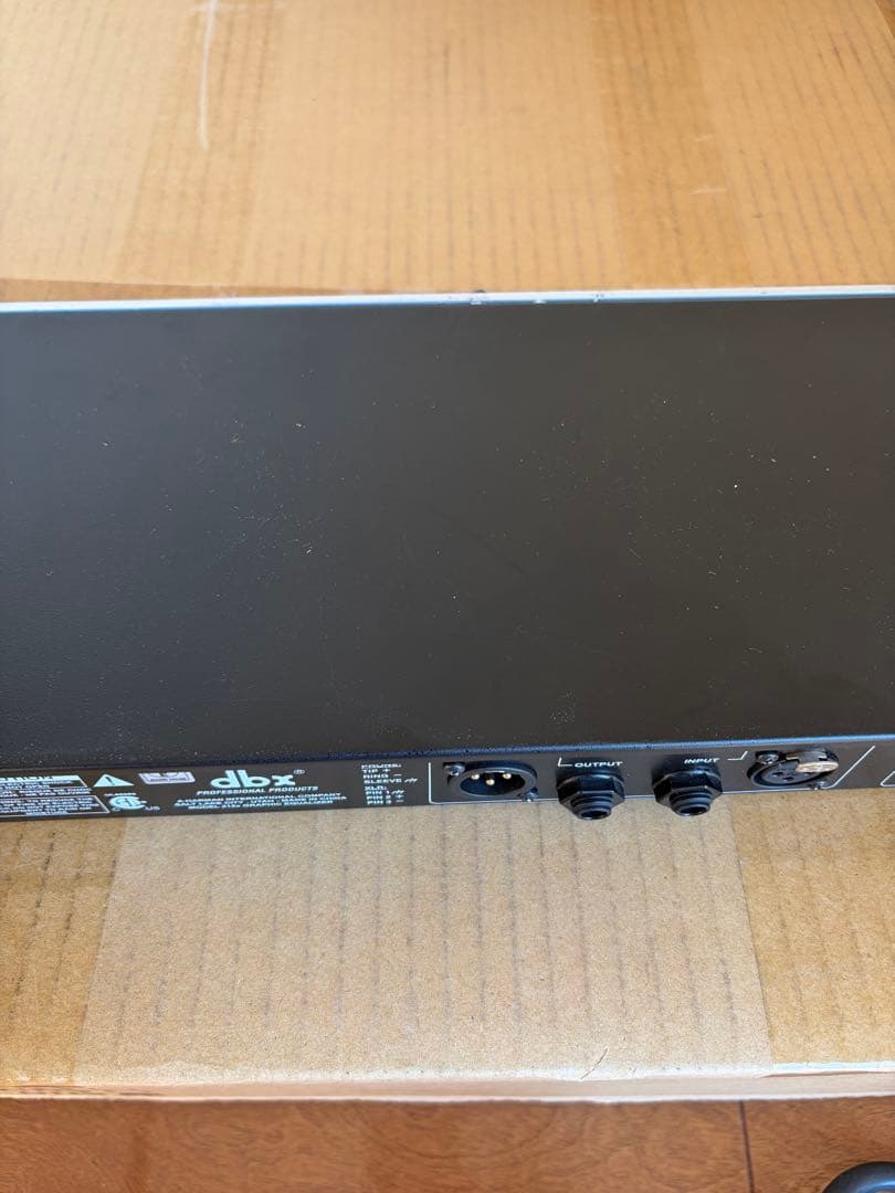 DBX215s graphic equalizer本体のみ