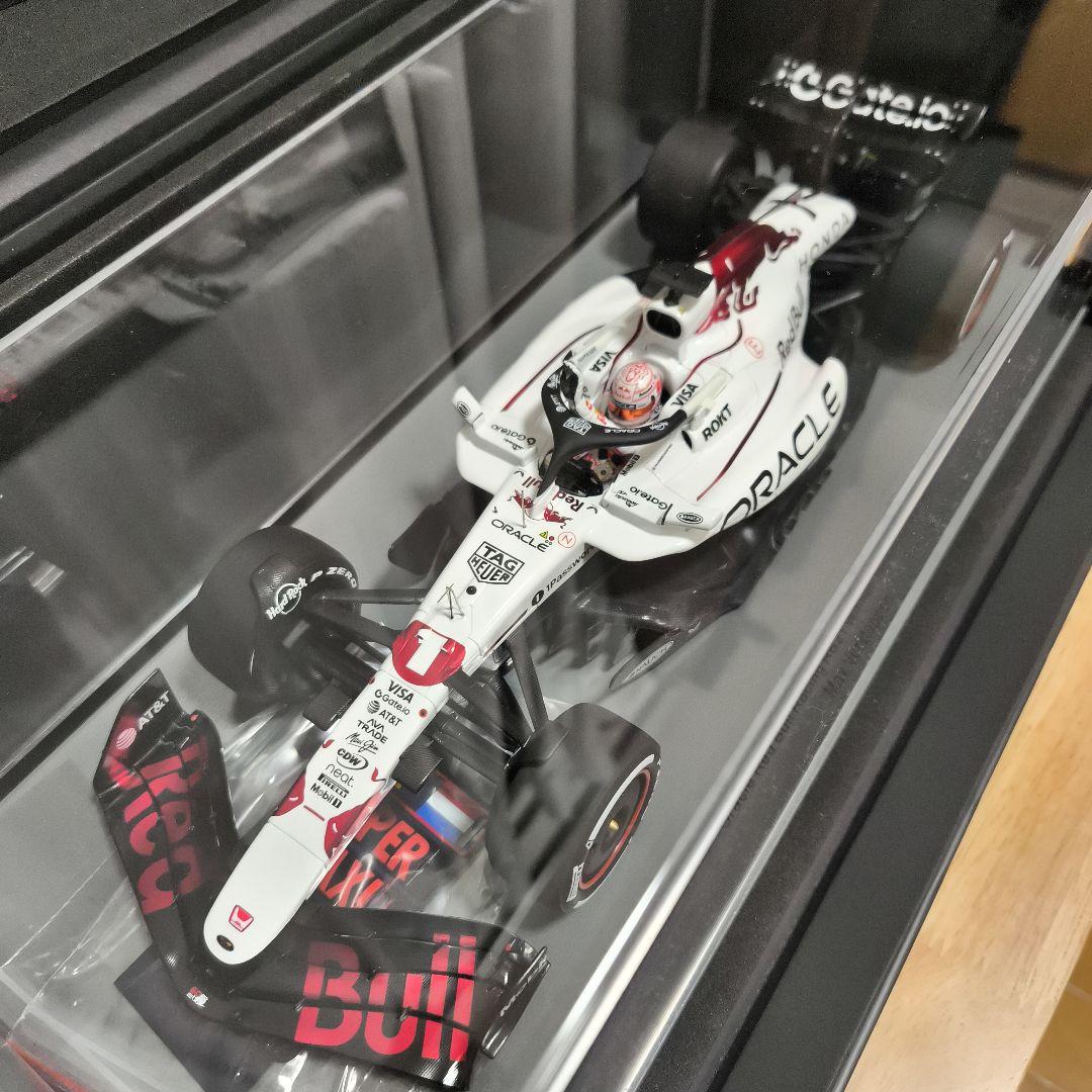 スパーク1/18 レッドブル RB21 Max Verstappen