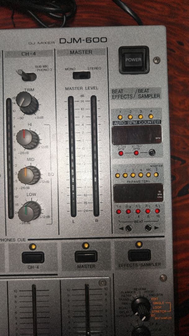 美品　Pioneer DJM-600 DJミキサー　中古品
