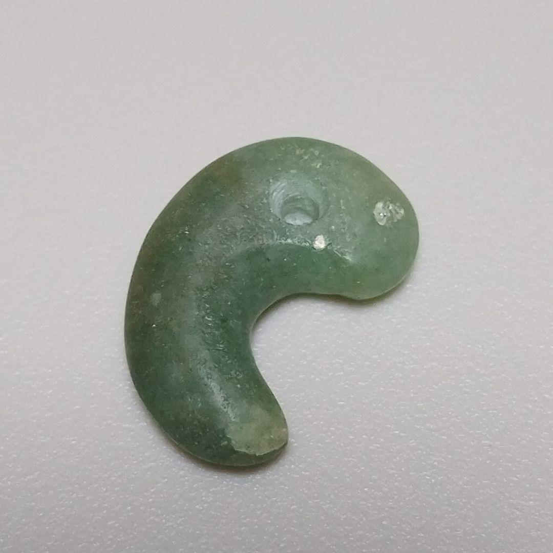 翡翠 勾玉 ケース付き 1.8g