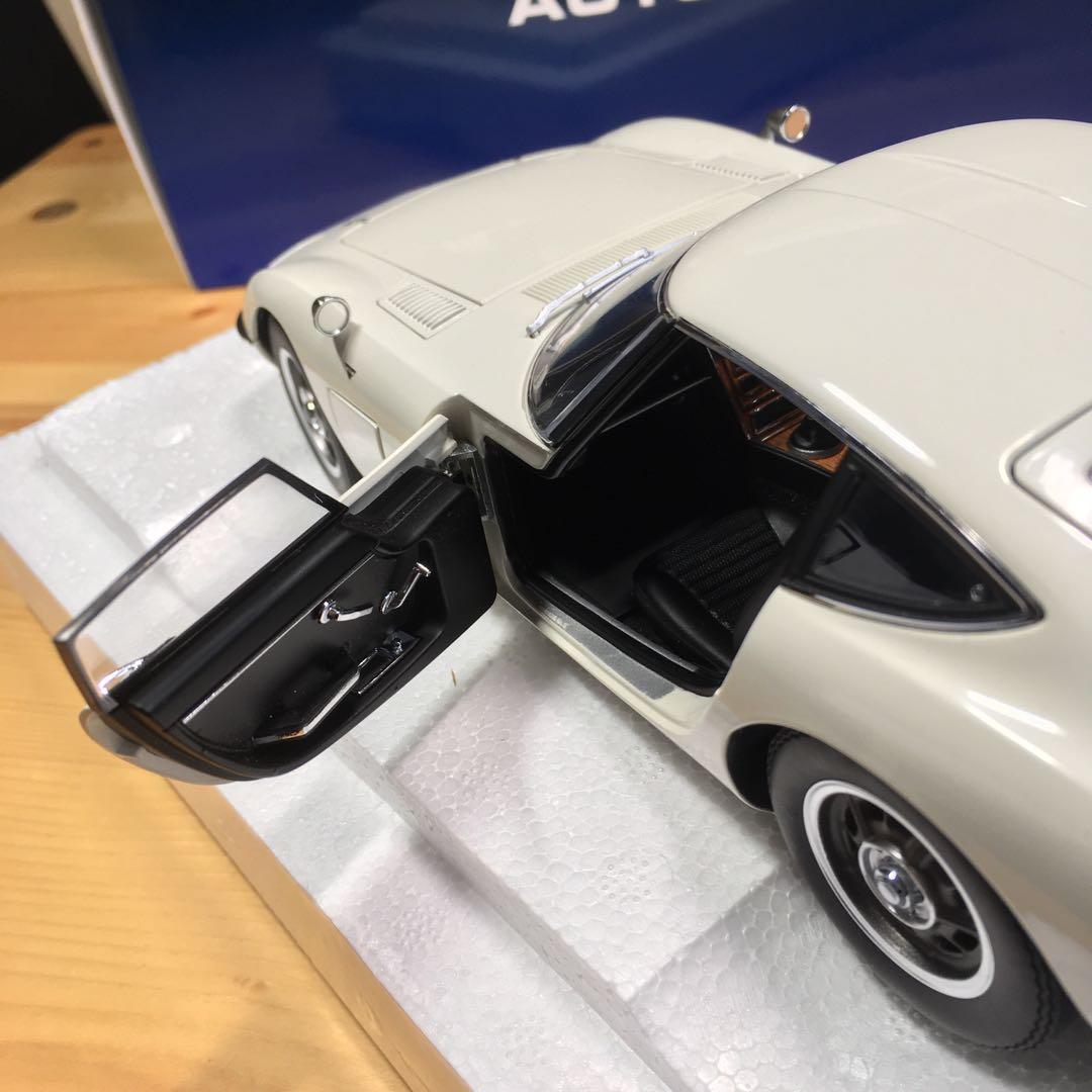 オートアート　トヨタ2000GT 再販版　超美品
