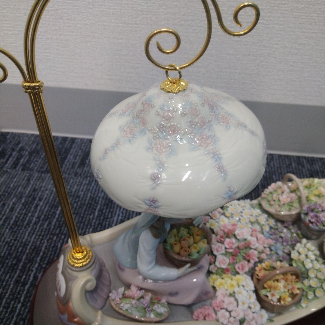 ＊Jasmine＊リヤドロの代表作＊「バルコ・デ・フローレス」専用台座付き