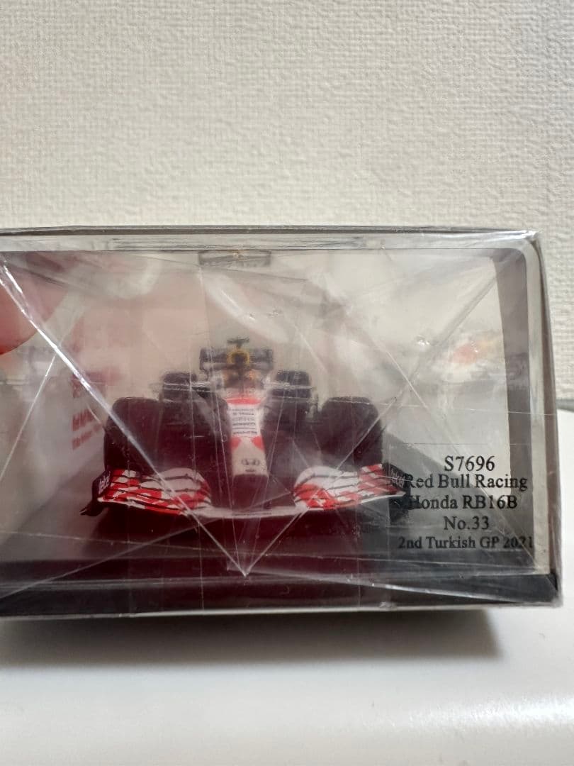 ミニカー Red Bull Racing Honda RB16B No.33 1/43