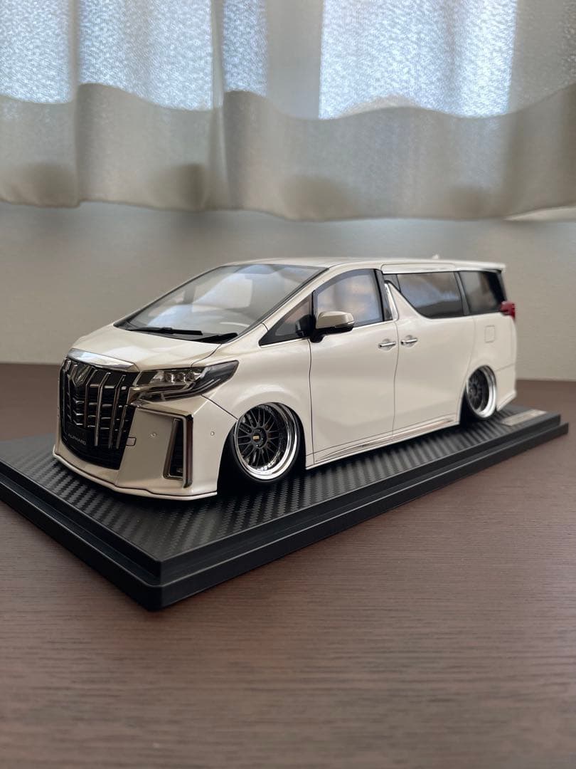 イグニッションモデル トヨタ アルファード H30W 1/18 カスタム