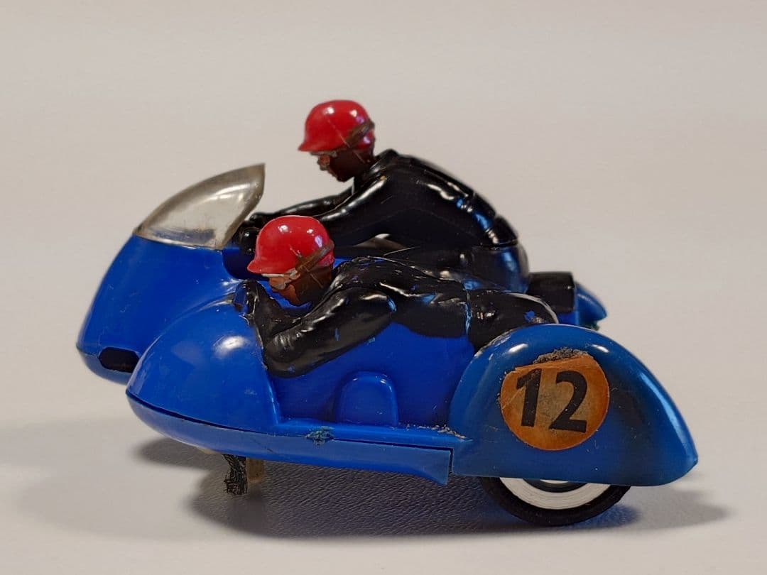 Triang SCALEXTRIC TYPHOON （青/赤ヘル）