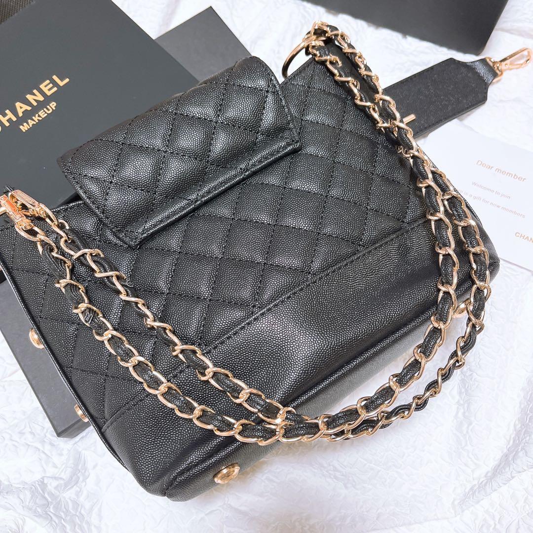 チョコチョコ 様CHANEL MAKEUP キルティングチェーンショルダバック