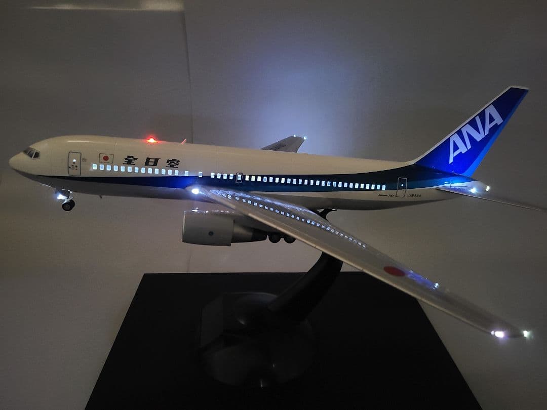 ANA BOEING 767-200 LED仕様完成品 1/100