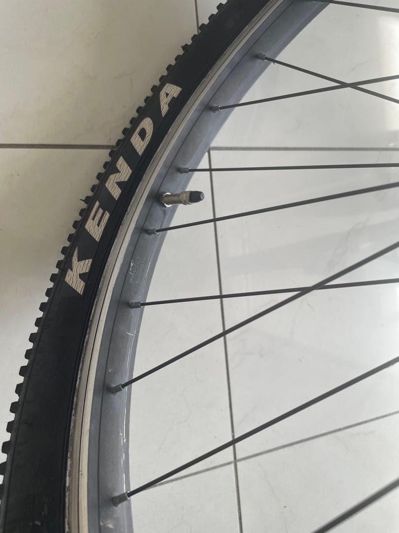 ジャンク　引き取り限定　自転車　splendide グレー　27 KENDA