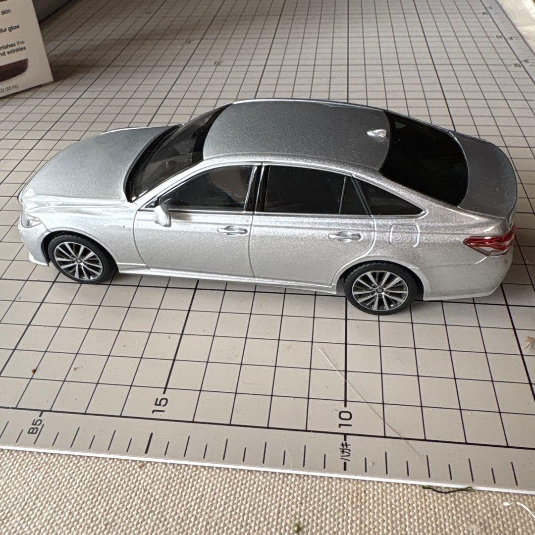 CROWN シルバー ミニカー セダン