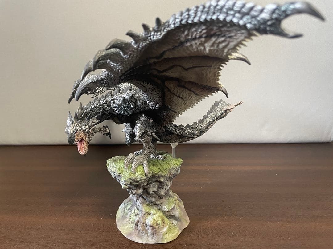 カプコンフィギュアビルダー クリエイターズモデル 銀火竜 リオレウス希少種