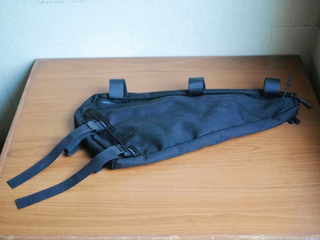 生産終了品 RAL フレームバッグ EM LOADER 黒 ブルーラグ