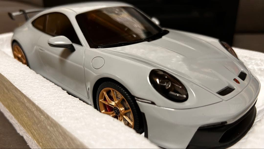 ミニチャンプス 1/18 ポルシェ911 (992) GT3 2021