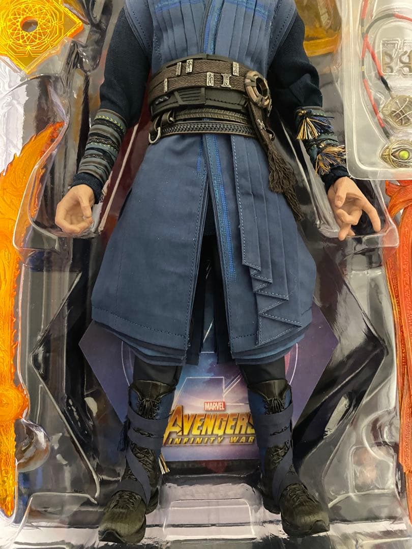 アベンジャーズ インフィニティ・ウォー 1/6フィギュア　ドクター ストレンジ