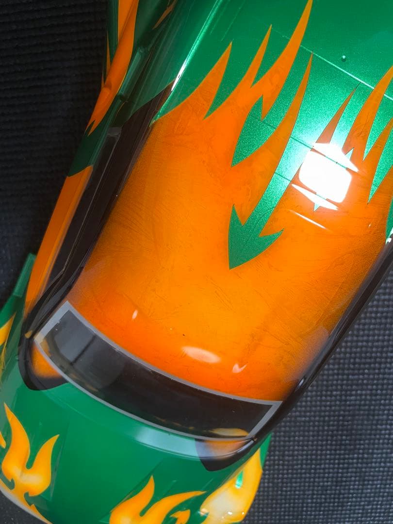 タミヤ　MOTUL AUTECH Z塗装済ボディ