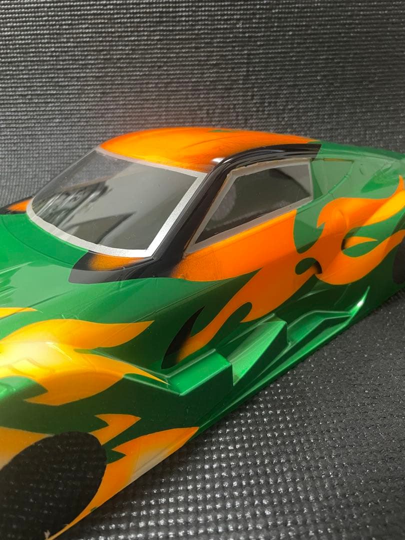 タミヤ　MOTUL AUTECH Z塗装済ボディ