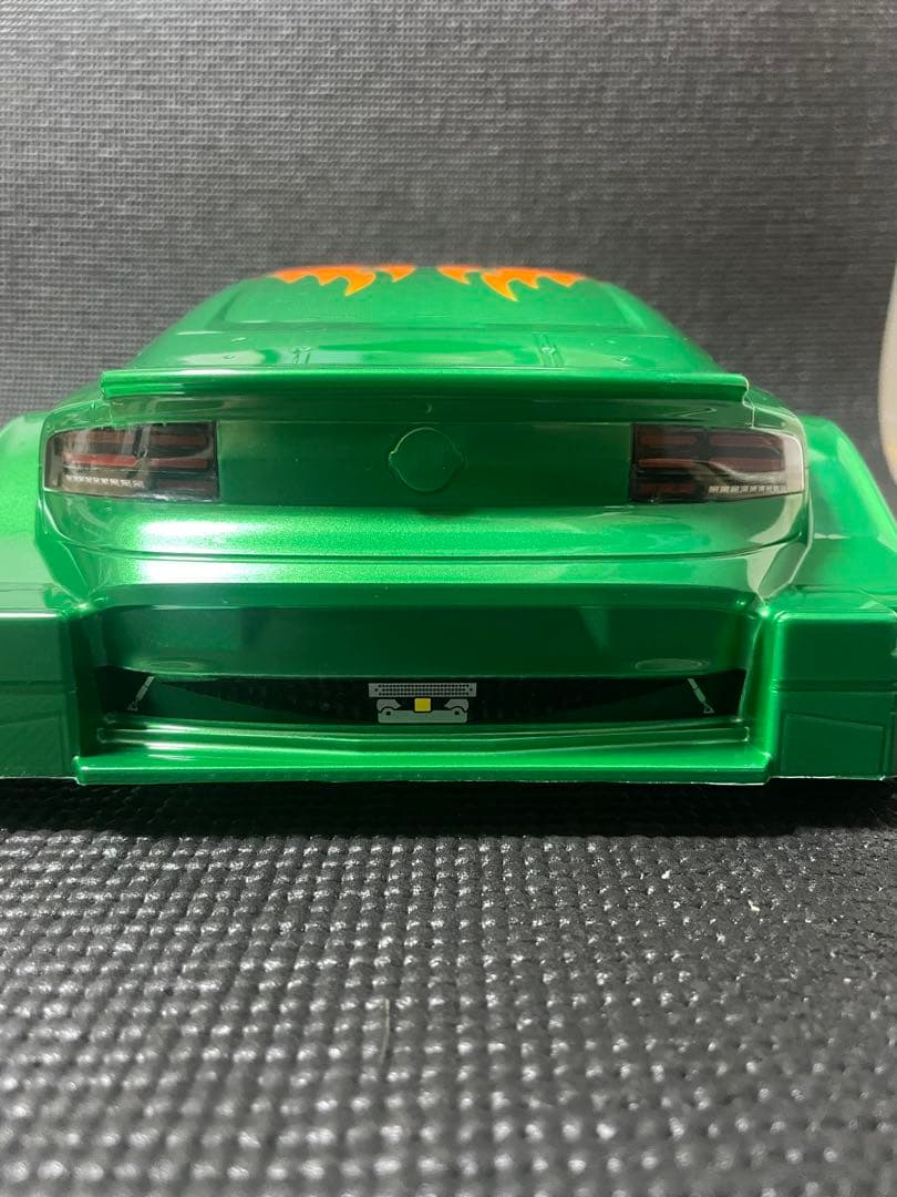 タミヤ　MOTUL AUTECH Z塗装済ボディ