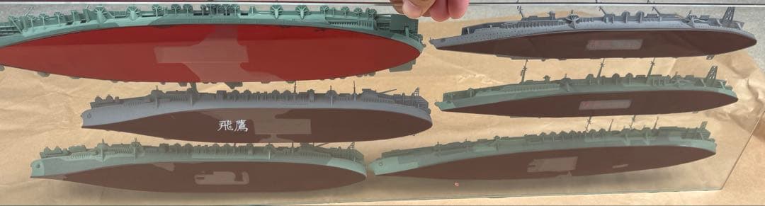 TYPE-B 戦艦、空母プラモデル　完成品　ガラスショーケース付き！