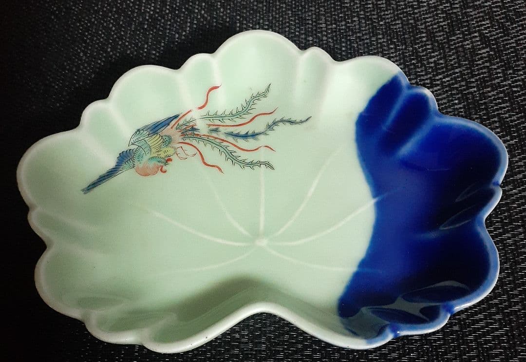 【名品❗️】江戸時代　柿右衛門様式　青磁瑠璃釉　蓮葉形　極細密　鳳凰図　変型皿