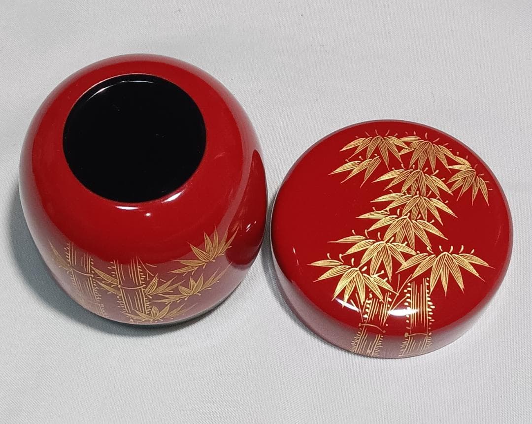 茶道具　伝統工芸加賀漆芸　朱漆塗沈金細工棗　朱漆塗沈金彫竹林文中棗　超美品！！