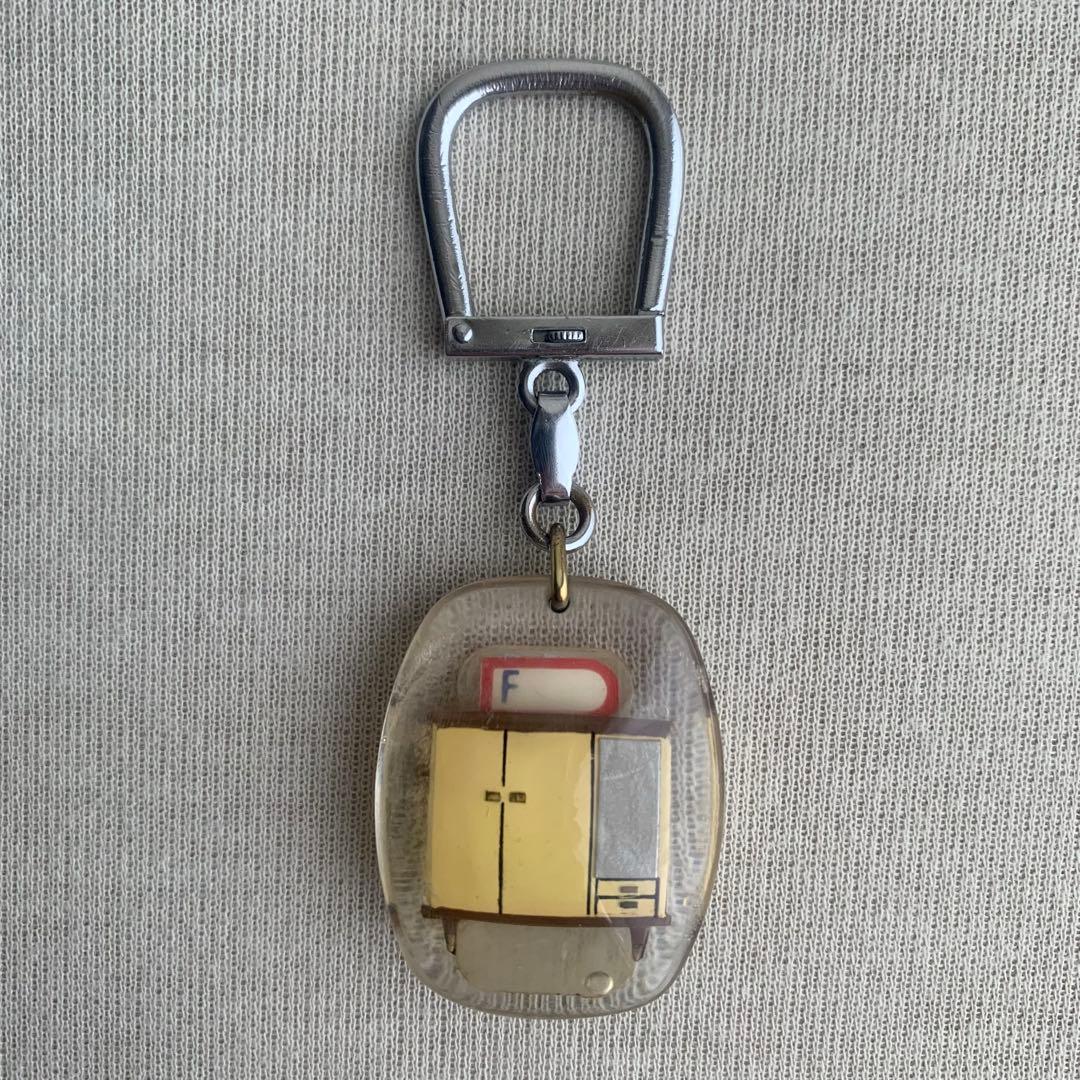 動くブルボンキーホルダー アニメ 家具【MEUBLES】 フレンチパブ