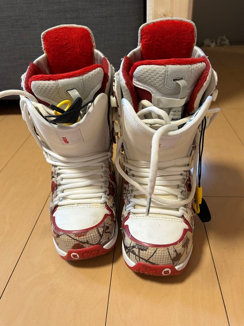 スノボードセット ネオンストーリー　板　ビルディング付 バック ブーツ お手入れ