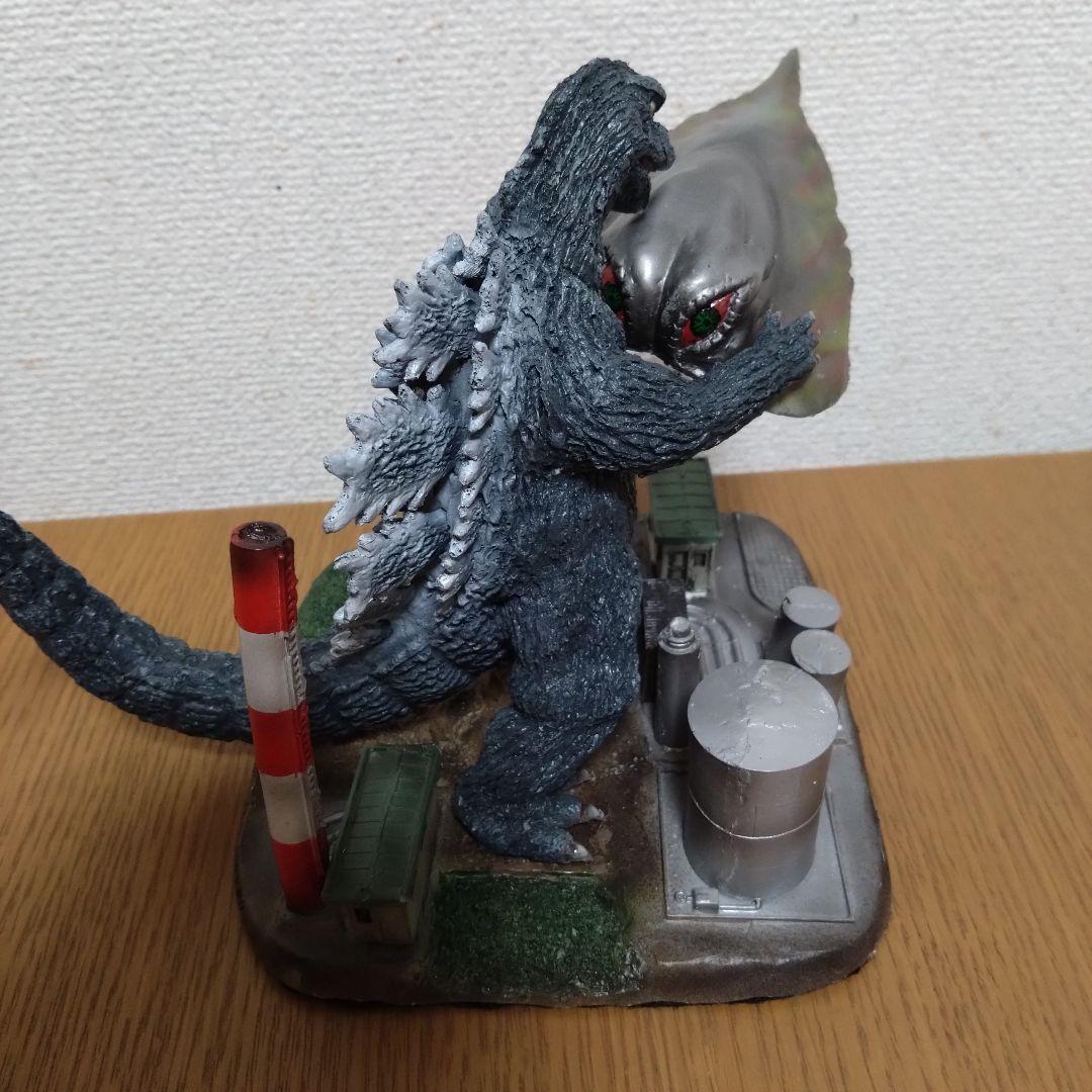 YAMAKAWA造型部　ゴジラ対ヘドラ飛行形態　ジオラマ付き　レジンフィギュア