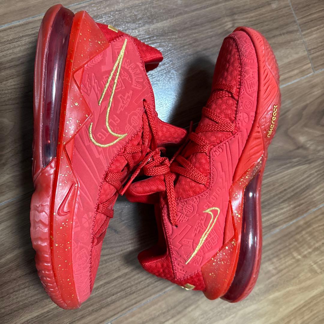 Nike LeBron 17 レッド シューズ