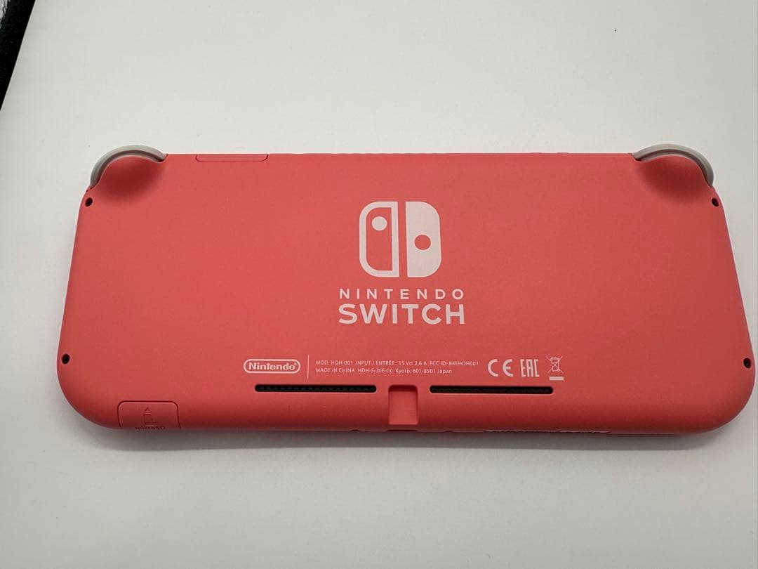 Nintendo Switch Lite コーラル　極美品　専用ケース付き