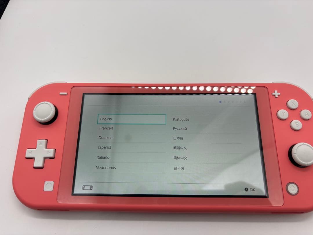 Nintendo Switch Lite コーラル　極美品　専用ケース付き