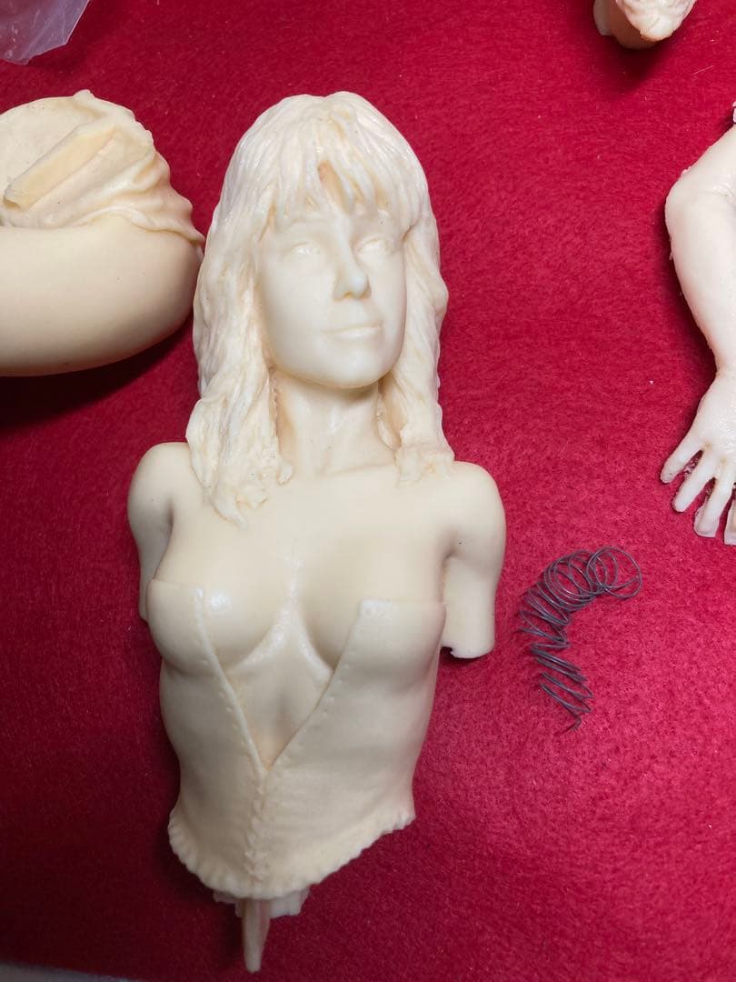 ARTOMIC CREATIONS /リネア/LINNEA GARAGE KIT