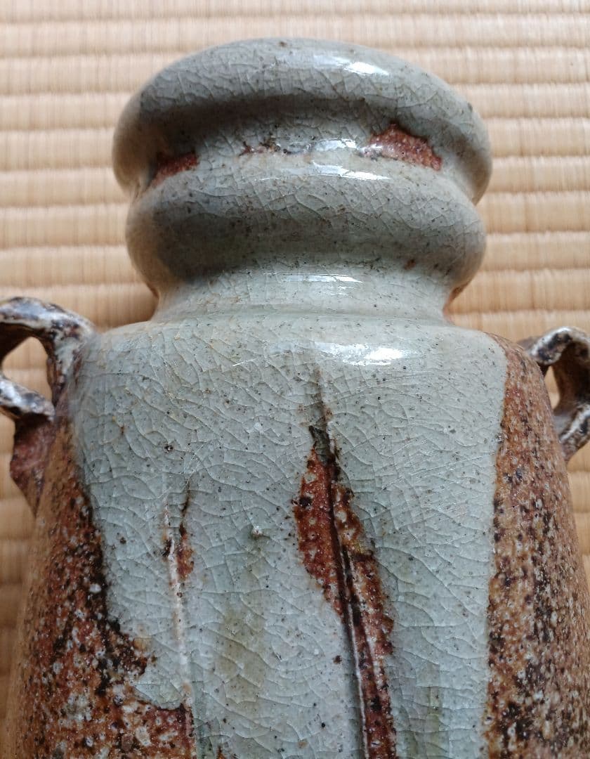 No180　古い信楽焼の双耳花生け
