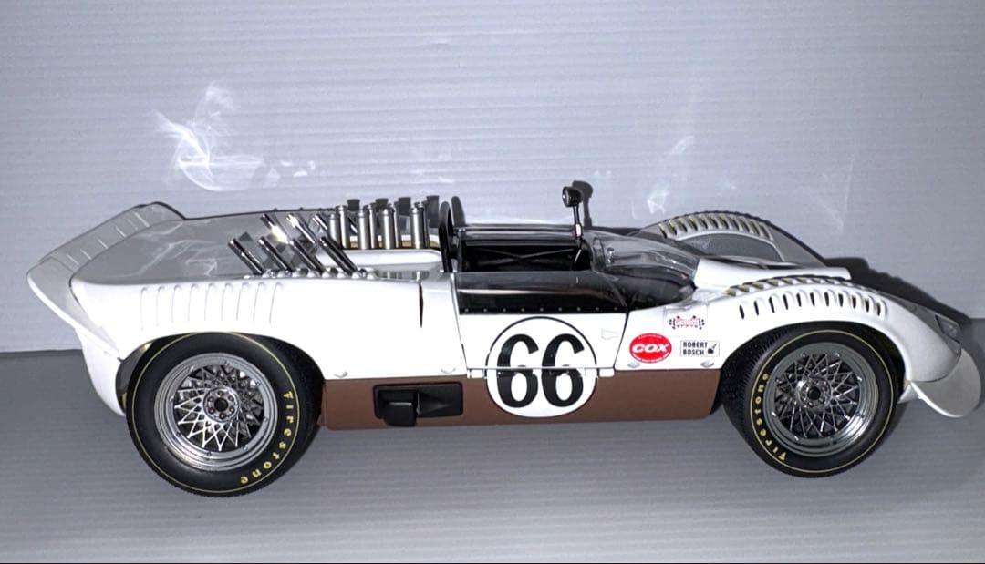 オートアート シャパラル2 スポーツレーサー 1/18