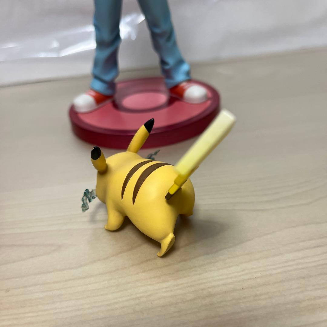 ARTFX J レッド with ピカチュウ　ポケモン　フィギュア　訳あり