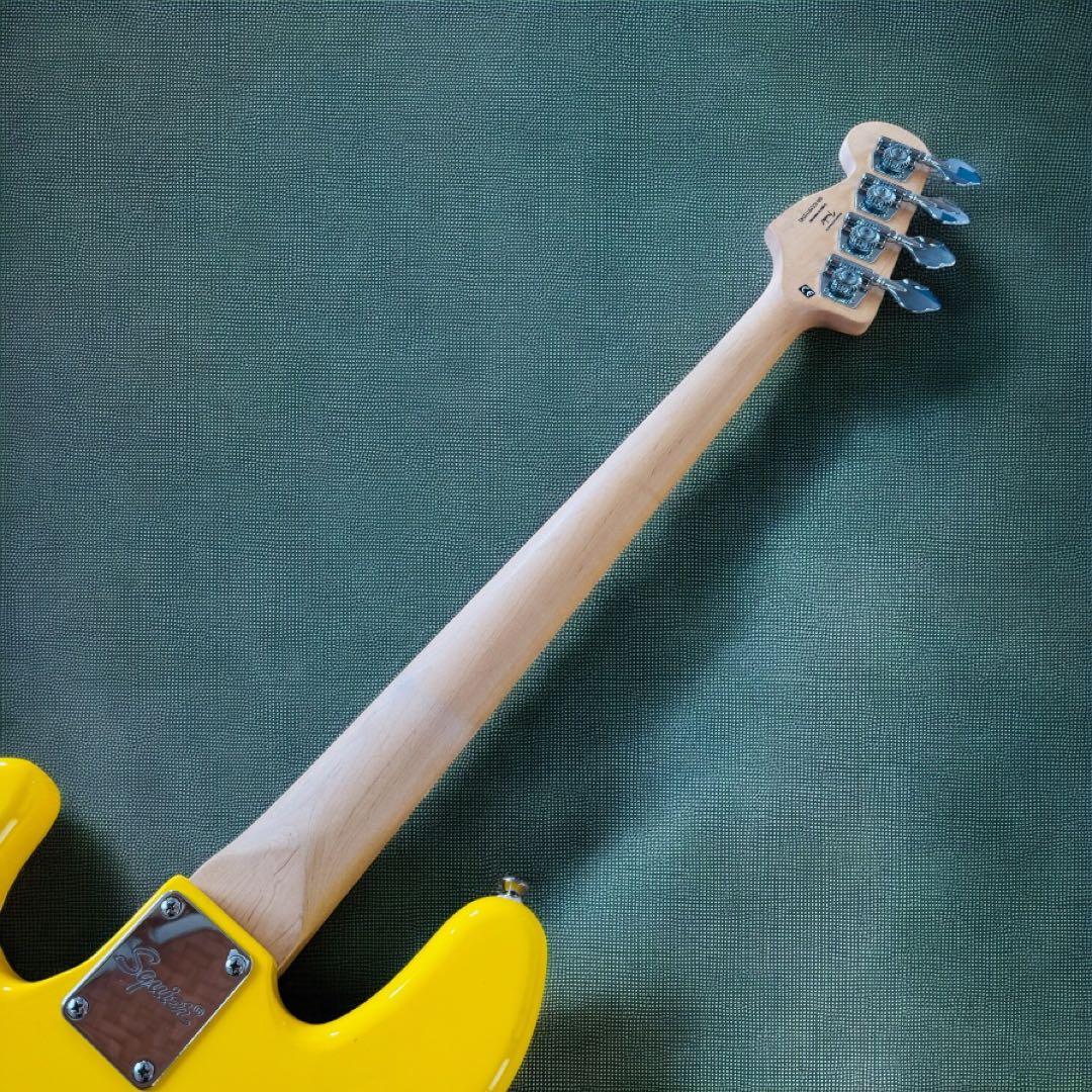 Squier スクワィア　Affinity JAZZ BASS