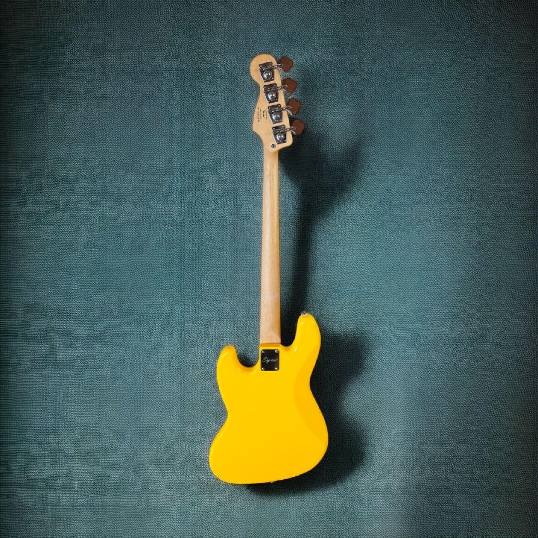 Squier スクワィア　Affinity JAZZ BASS