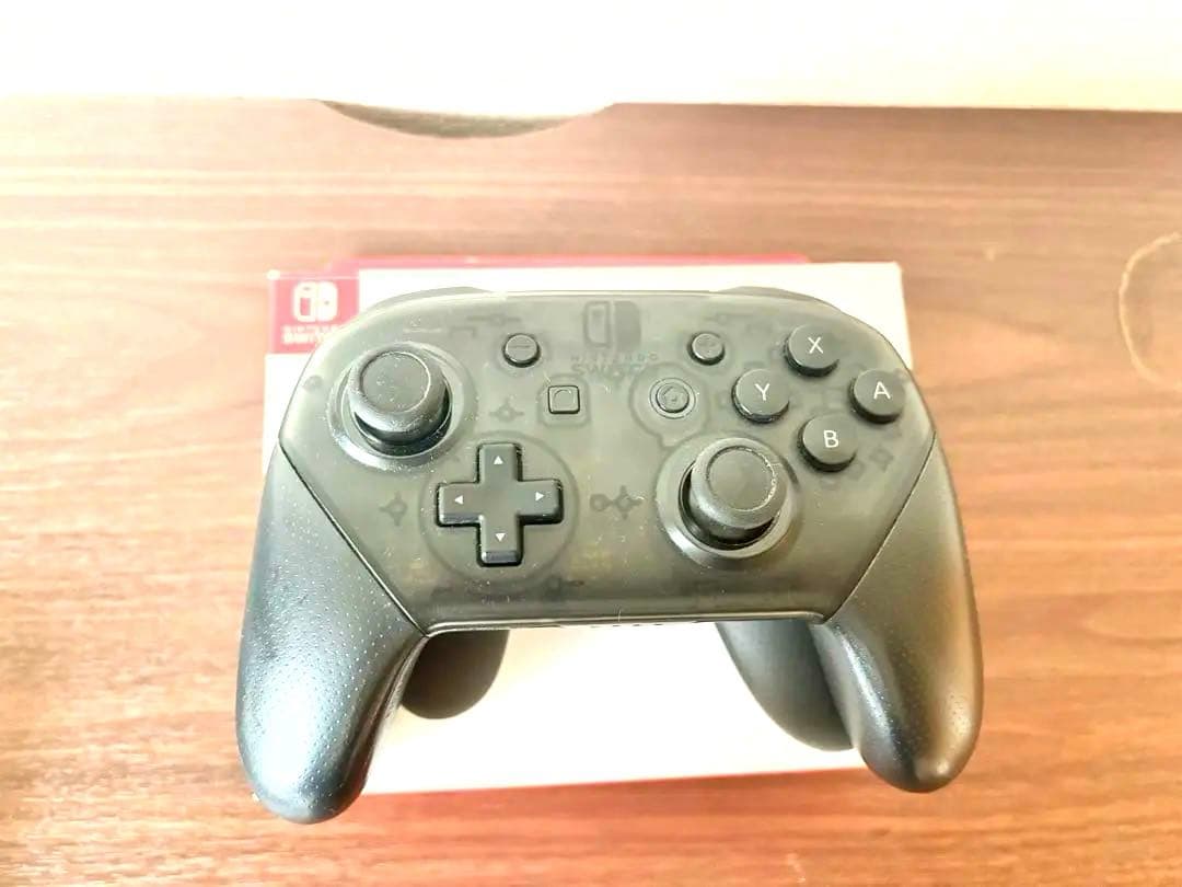 任天堂switch本体(箱付き)+プロコン(箱付き)