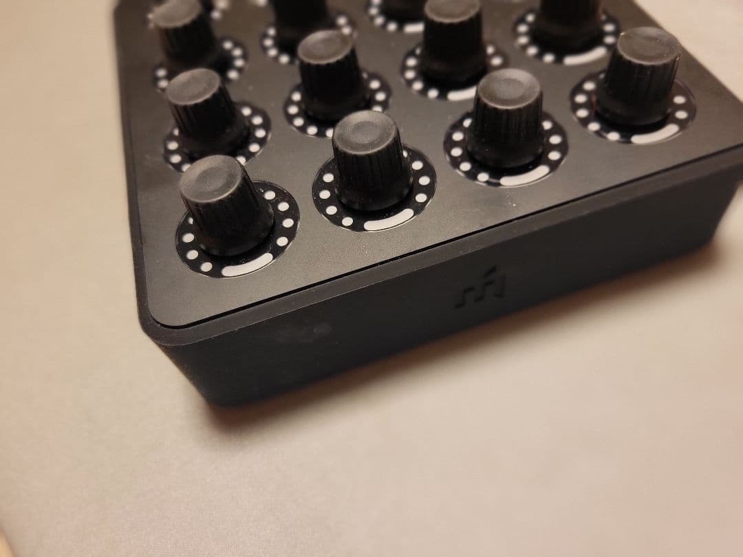 DTM・DAW MIDI FIGHTER TWISTER MF-0007