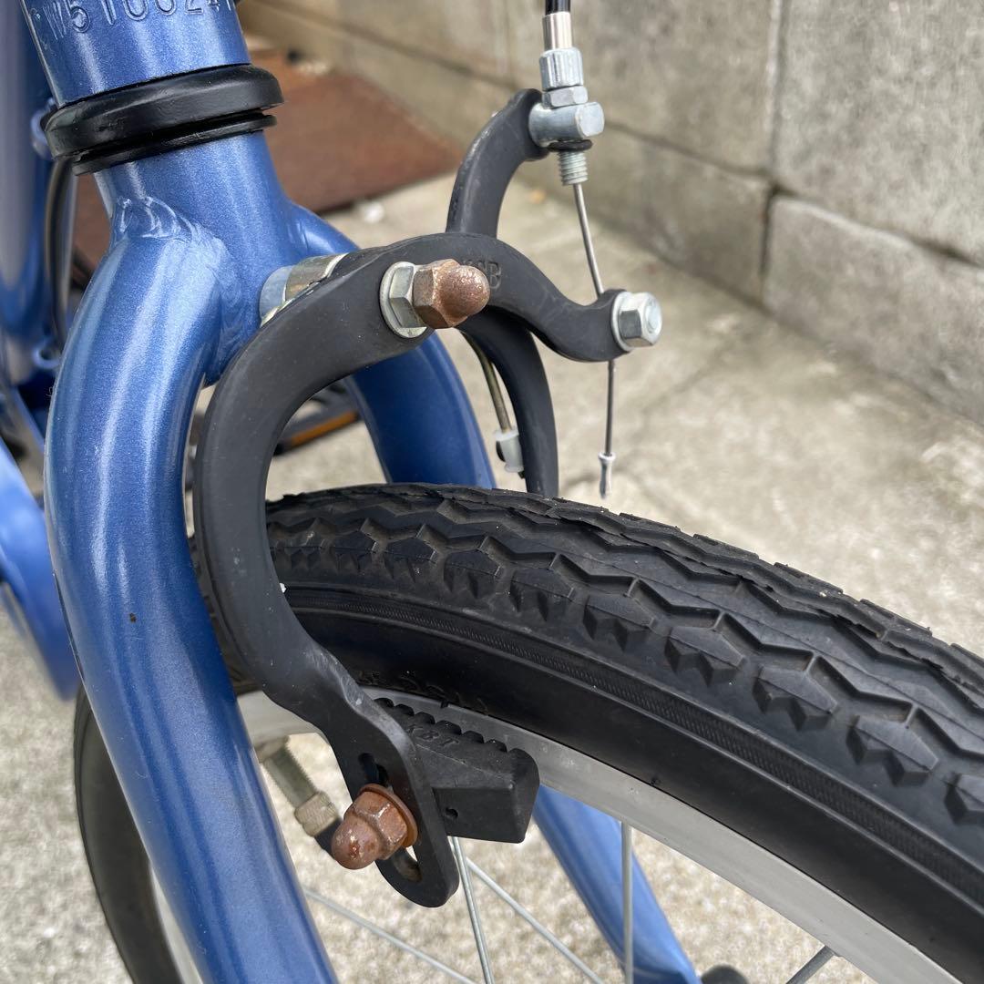 青い幼児用自転車