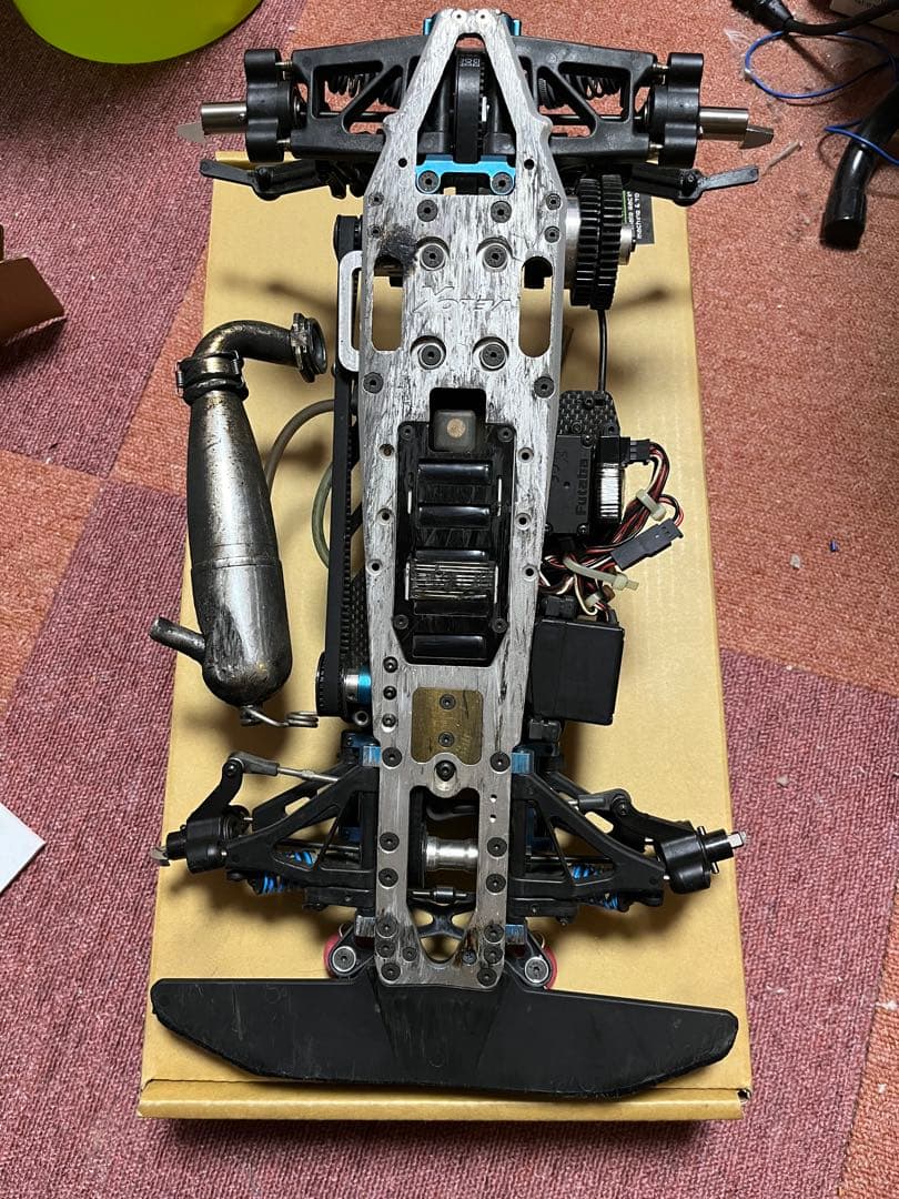 Shepherd VELOX V8 中古シャーシ　その他パーツたくさん