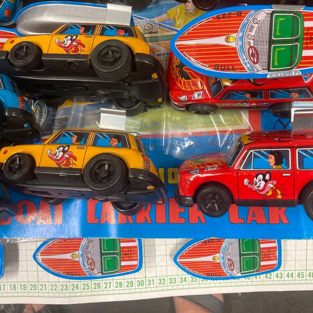 1970〜71年にミニクーパーのマイティマウスプリントのバケーションボートセット