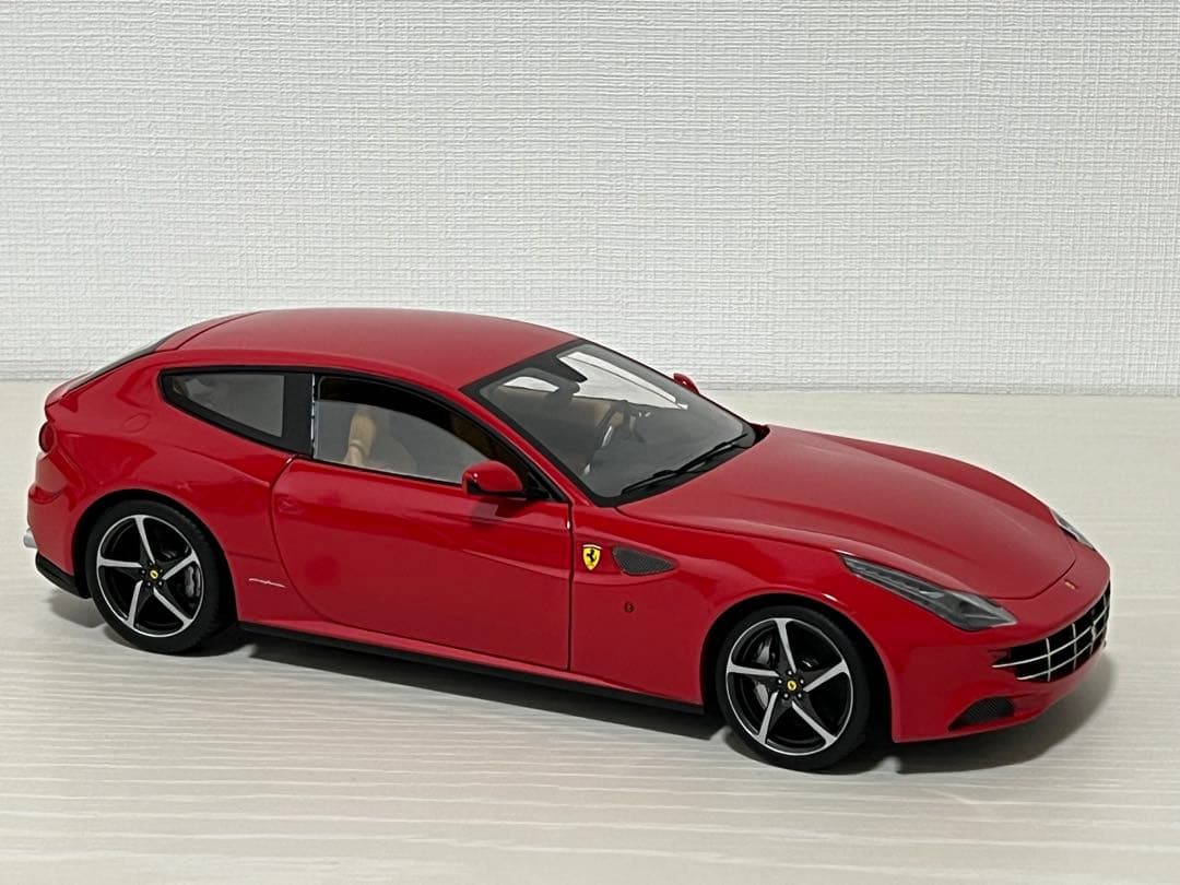 Ferrari FF 1/18 マテル hot wheels elite
