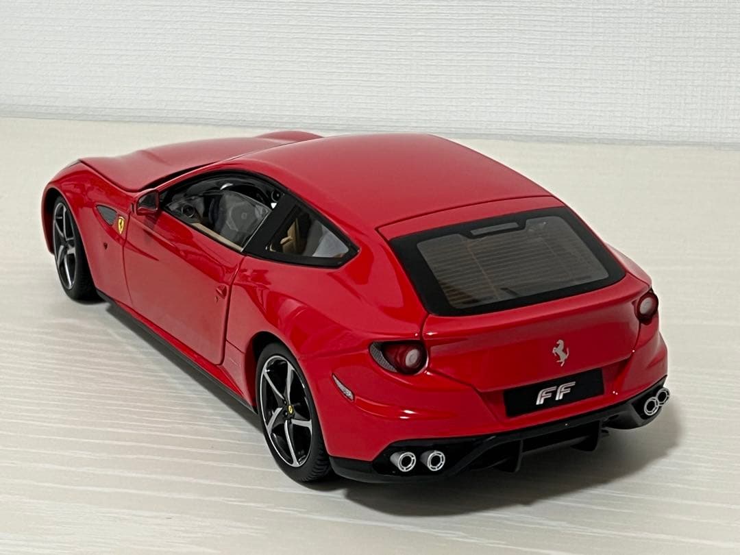 Ferrari FF 1/18 マテル hot wheels elite