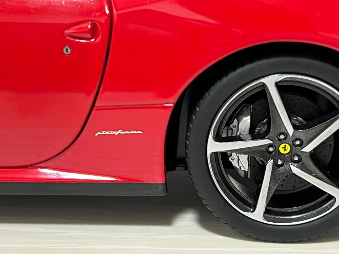 Ferrari FF 1/18 マテル hot wheels elite