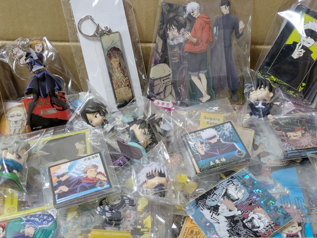 大量！呪術廻戦グッズ大量まとめ売り アクスタ他 2