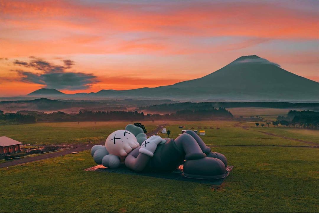 【デッドストック 新品未使用】KAWS HOLIDAY JAPAN カウズ