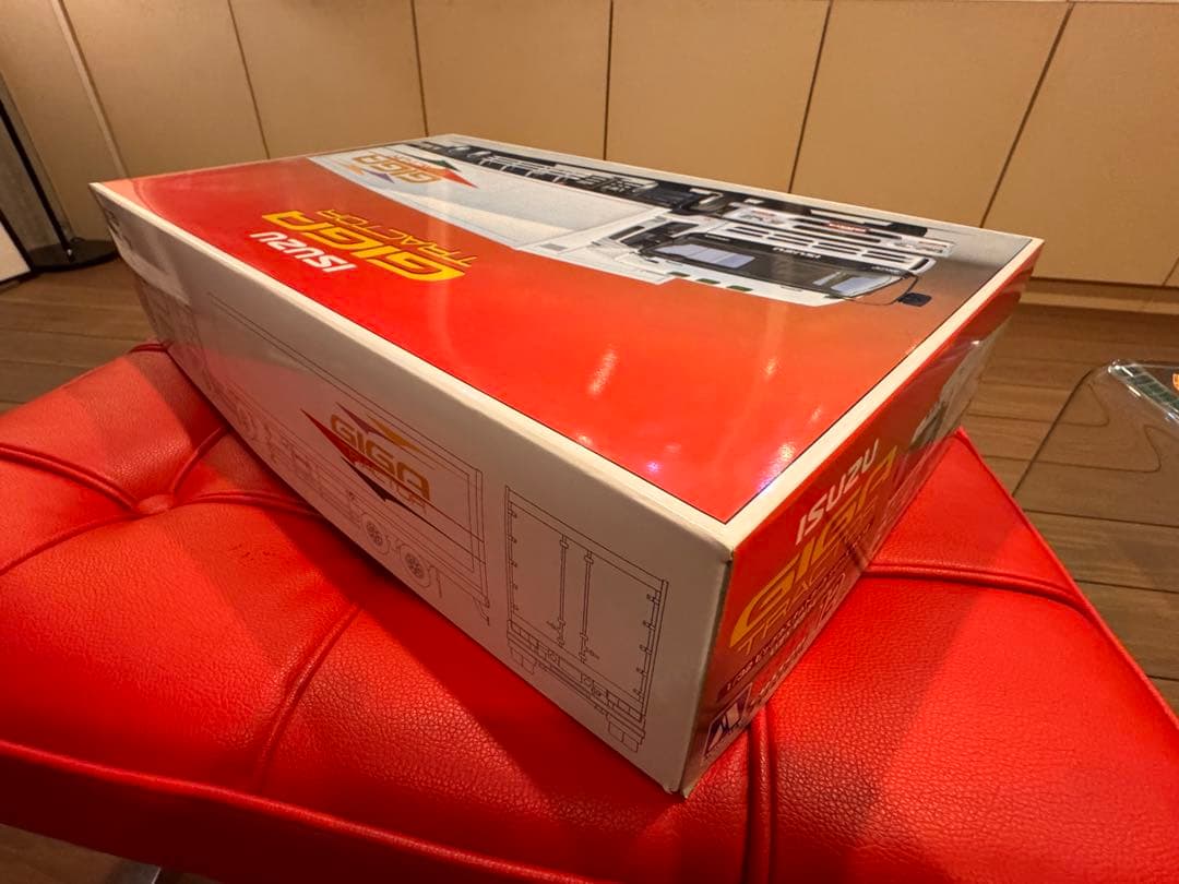 1/32ビッグカスタムトラック No.12 いすゞ ギガトレーラー未組立品