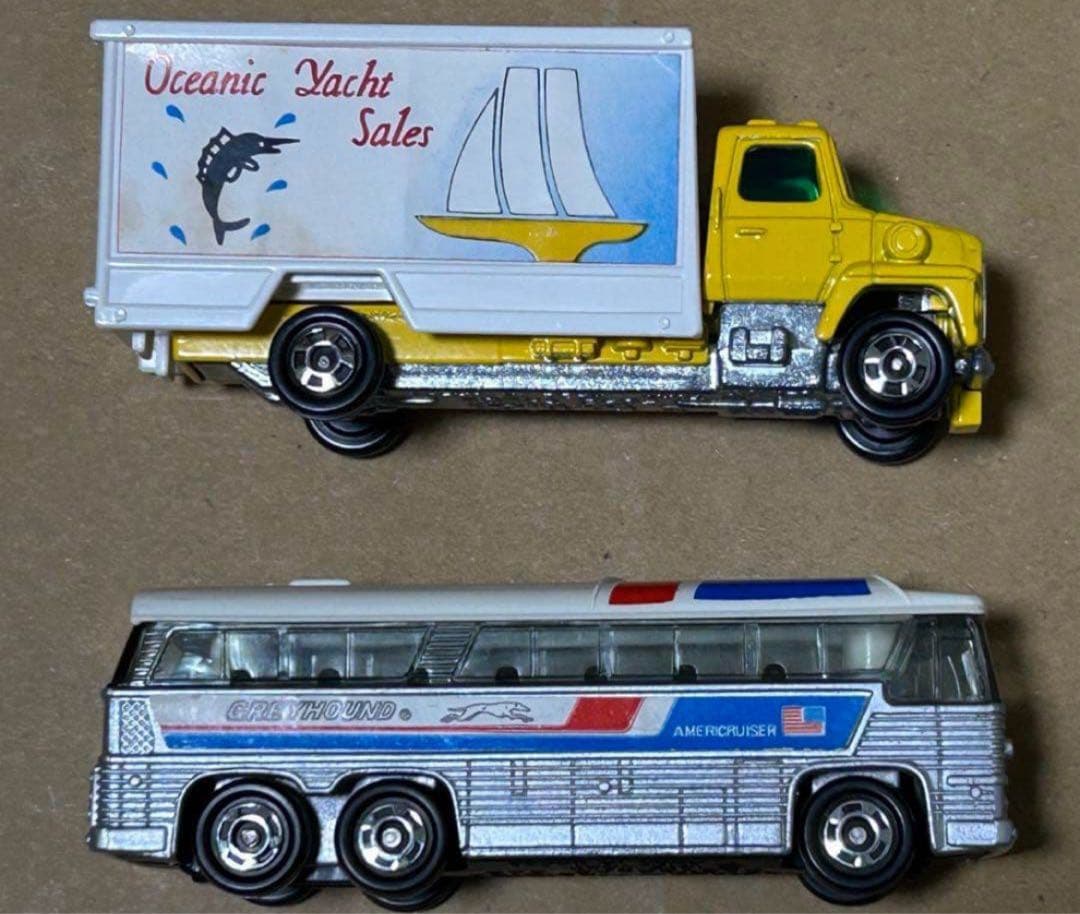 トミカ アメ車 バス トラック 2台セット