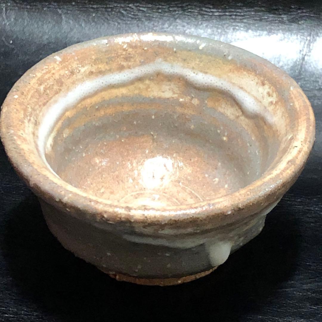 究極の古美術◼️蔵から美しい釉薬の流れた小さな茶碗、お猪口が出て来ました。茶道具